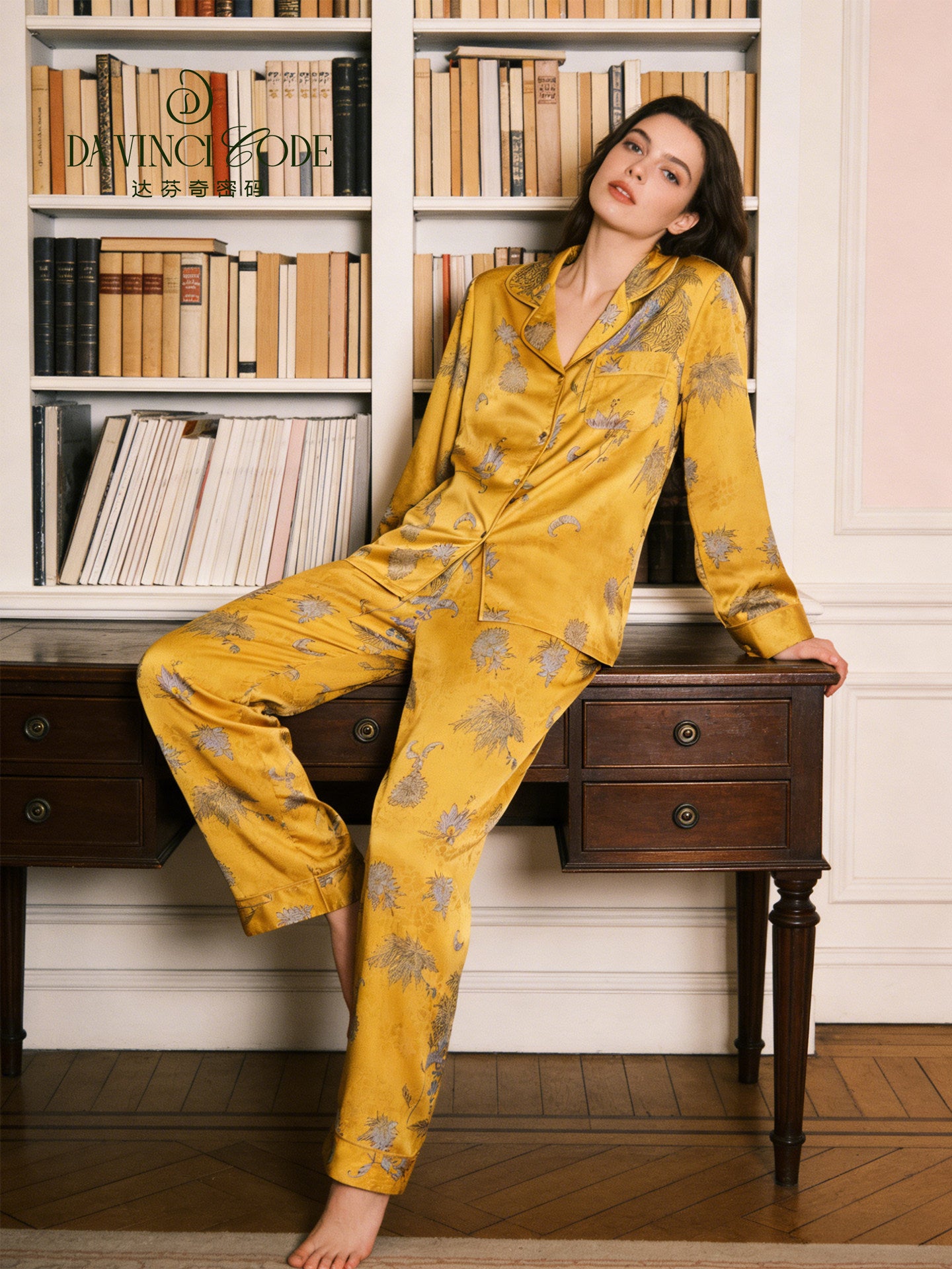 Da Vinci Code Women's Golden Age Silk Pajama Set with Shirt Collar, Comfortable Loungewear for Spring and Autumn, Wearable Outside